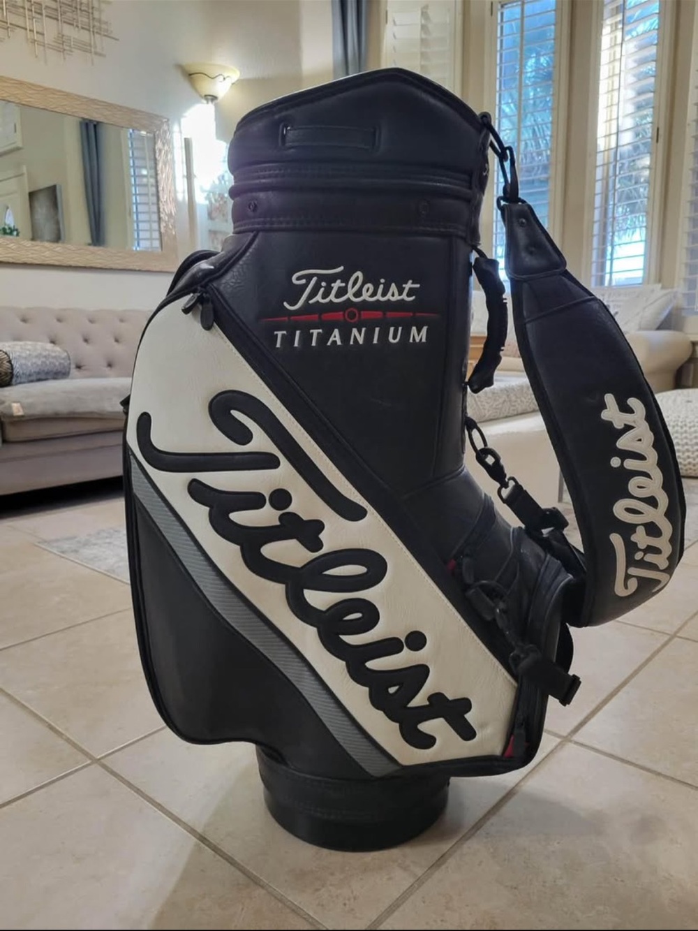Titleist Titanium Black and White 6 Way Staff Tour golf Bag with Rain Hood